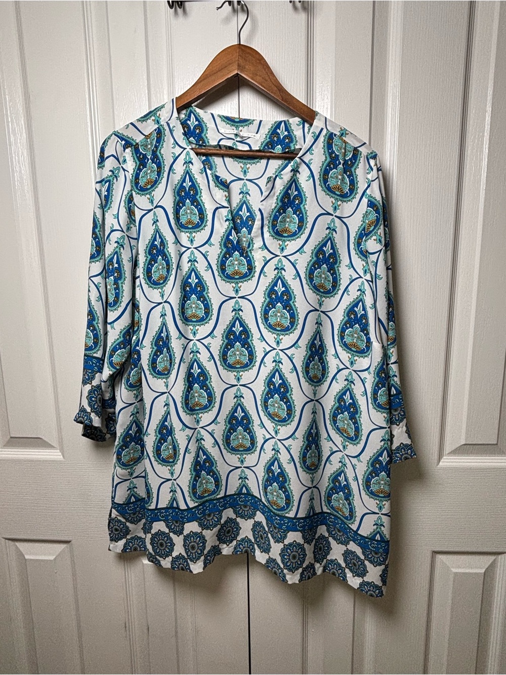 Violet + Claire 2X Blue Paisley Boho Tunic Blouse Plus Size Top - Picture 2 of 7